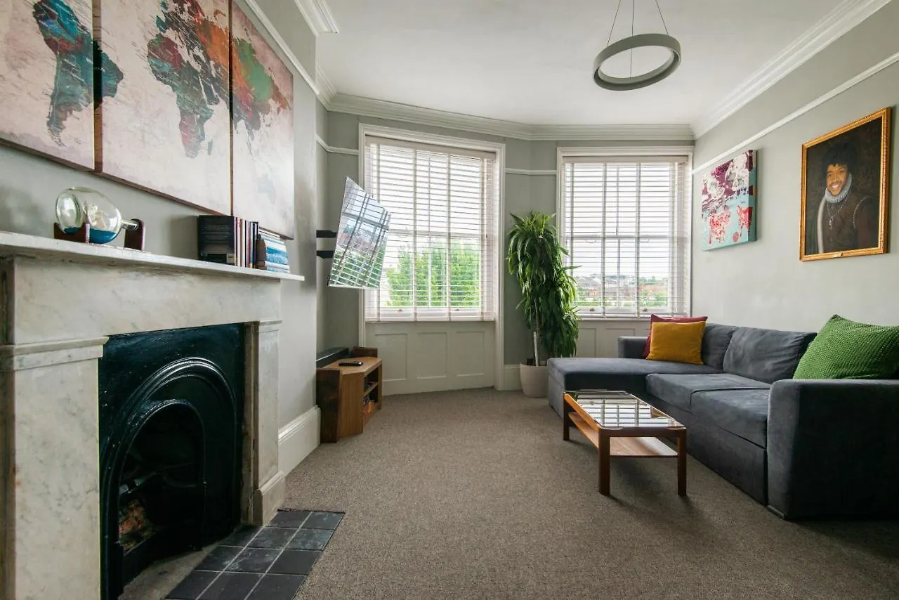 The Regency Central Modern Apartment Brighton