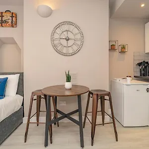Funky Studio Few Mins To Seafront Mst Brighton